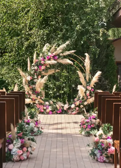 natural-wedding-arch-outside-wedding-ceremony-pla-2026-01-07-02-30-47-utc